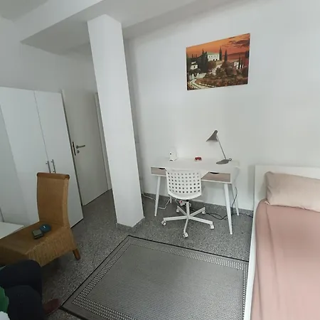 Ruhig Gelegene Am Schlosspark Apartment Wiesbaden