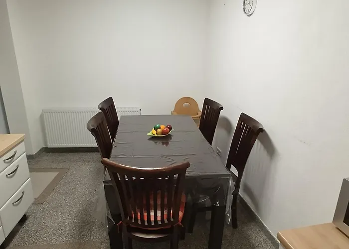 Ruhig Gelegene Am Schlosspark Apartment Wiesbaden