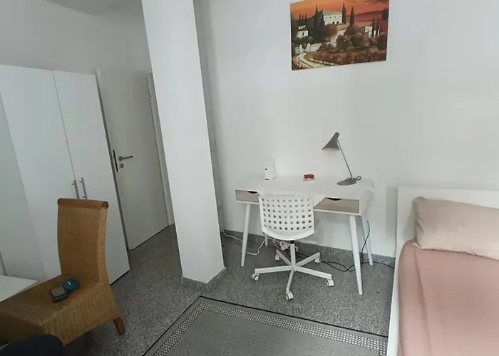 Ruhig Gelegene Am Schlosspark Appartamento Wiesbaden